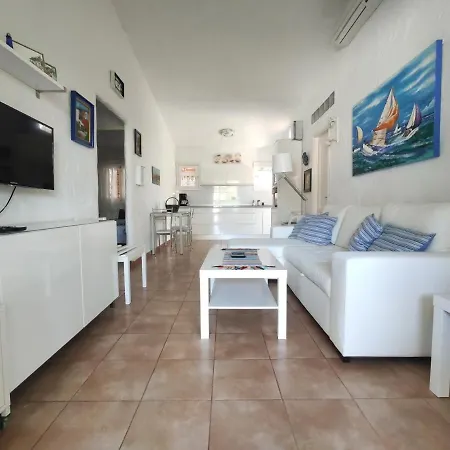 2 Bedroom Next Yumbo Center. Free Parking Holiday home Playa del Ingles (Gran Canaria)